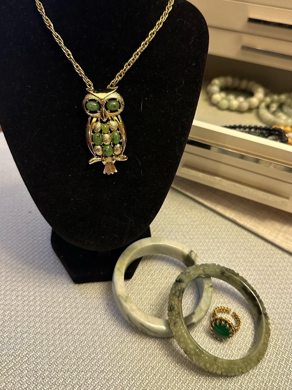 🦉❇️ VTG 1970s Statement Owl Pendant Necklace Green Jade Aventurine Swoboda Style